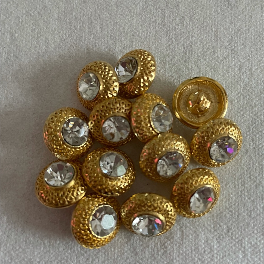 Buttons VINTAGE - Picture 3 of 3